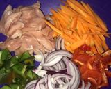 A picture of step 2 of Curry chicken soup 😋.