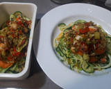 Foto del paso 6 de la receta: Espaguetis de calabacín con verduras y langostinos