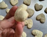 Foto del paso 3 de la receta: Alfajores Caseros De Maicena Con Crema De Leche o Nata / Sin Manteca