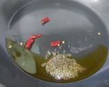 A picture of step 1 of Grapes Chutney.