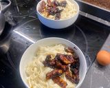 Foto del paso 7 de la receta: Udon cremosos de cerdo, cebolla y calabacín