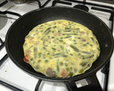 Foto del paso 4 de la receta: Tortilla de menestra de verduras