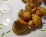 A picture of step 2 of Dahi phulkiyan.