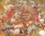 Foto del paso 8 de la receta: Pollo con champiñones y almendras, estilo oriental