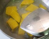 รูปขั้นตอนการทำที่ 2 ของ ฟักทองผัดไข่