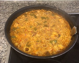 Foto del paso 4 de la receta: Arroz integral con productos del mar