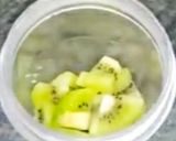A picture of step 2 of Kiwi Milk Shake.