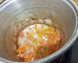 Foto langkah ke 1 dari resep Tomato egg drop Soup.
