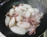Foto del paso 1 de la receta: Chipirones a la plancha con salsa verde 🦑🌿