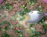Foto langkah ke 6 dari resep Martabak Telur Daging Sapi.