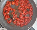 Foto del passaggio 5 della ricetta Gnocchetti di zucchine ai pomodorini
