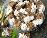 Foto langkah ke 5 dari resep Coffe cookies tiramisu.