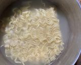 Foto langkah ke 3 dari resep Indomie Hack.