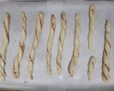 Hình bước làm 3 của món Bánh mì que bơ tỏi pate