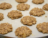 Foto del paso 6 de la receta: Galletas de avena y plátano