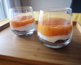 Foto del passaggio 4 della ricetta Mousse di cachi con yogurt greco