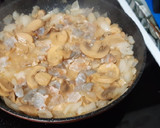 Foto del paso 2 de la receta: Lasaña de champiñones y langostinos