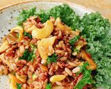 Hình bước làm 4 của món Cơm chiên hạt điều