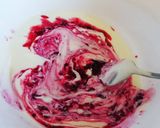 Une image de l'étape 2 de Dessert à la rose et cerise.