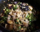 पावट्याच्या शेंगांची मिक्स भाजी (Pavtachya Shenganganchi Recipe In Marathi) रेसिपी स्टेप 4 फोटो