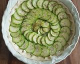 Une image de l'étape 4 de Tarte fine courgette.