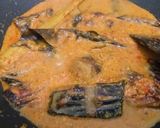 Foto langkah ke 6 dari resep 14. Mangut Iwak Pe (Ikan Pari Asap Santan).