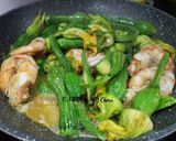 Hình bước làm 2 của món Bí nụ xào tôm