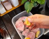 Foto langkah ke 1 dari resep Ikan Tenggiri Goreng.
