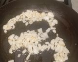 Foto del paso 2 de la receta: Tortilla de calabacín con patatas