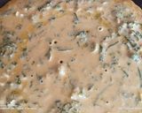 A picture of step 3 of Methi green onion cheela.