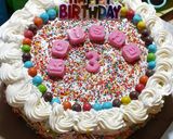 Foto langkah ke 6 dari resep Choco Birthday Cake.