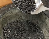 A picture of step 1 of Black sesame pudding.