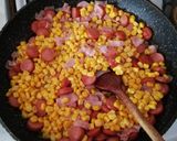 Sajtos-tejfölös tészta extrákkal recept fázis 2 fotója