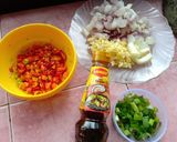 Foto langkah ke 2 dari resep Ayam goreng pedas.