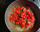 Foto del paso 4 de la receta: Pollo 🐔 Hawaii 🍍💥 arroz con pimentón 👍