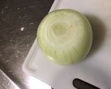 Une image de l'étape 5 de Dahl de lentilles jaunes aux carottes violettes, tomates et courgette.