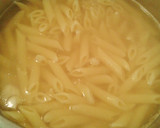 Foto del paso 1 de la receta: Penne rigate con salmón ahumado