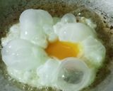 Foto langkah ke 3 dari resep 1038. Nasi Telor Ceplok Ayong 999 Pontianak.