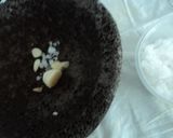 Foto del paso 2 de la receta: Salsa quebrada de molcajete poco picante, el mentidero
