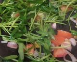 Foto langkah ke 4 dari resep Tumis Kangkung Warna-warni.