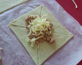 Foto del paso 2 de la receta: Hojaldre molinillos de paté y queso