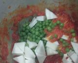 A picture of step 3 of Matar Paneer in tomato puree.
