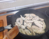 Foto del paso 2 de la receta: Tiras de pechuga de pollo caprese