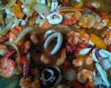 Foto langkah ke 3 dari resep Sea food saus Padang.