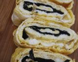 Foto langkah ke 4 dari resep Tamagoyaki feat nori dan keju.