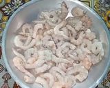 A picture of step 1 of Shrimp Curry.