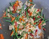 Foto langkah ke 5 dari resep Tumis Kacang Panjang & Wortel Crunchy Jesslyn Orlane.