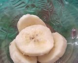Foto langkah ke 5 dari resep Sari jeruk topping kurma pisang.
