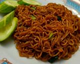 Foto langkah ke 5 dari resep Mie goreng jawa.