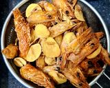 Hình bước làm 5 của món Đầu tôm chiên bơ tỏi